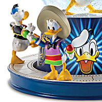 Disney Donald Duck Glitter Globe With Sculpted Figures Of