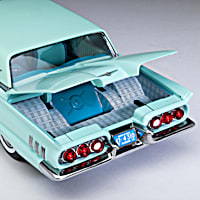 1:18-Scale 1960 Ford Thunderbird Hardtop Diecast Car