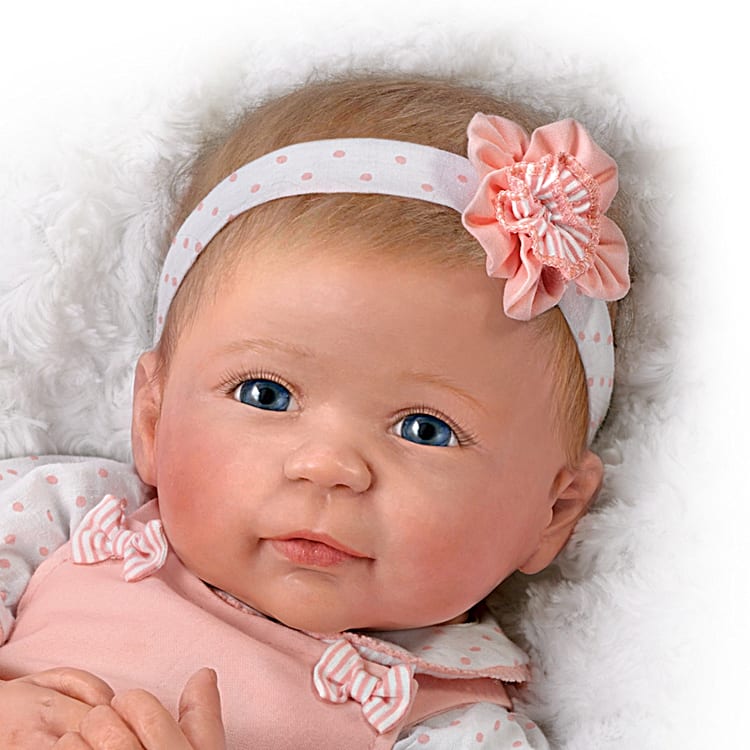 Linda Murray Ava Lifelike Baby Doll