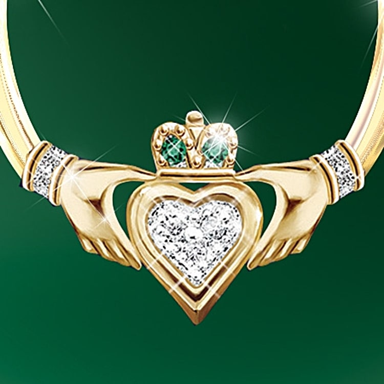Emerald sales claddagh earrings