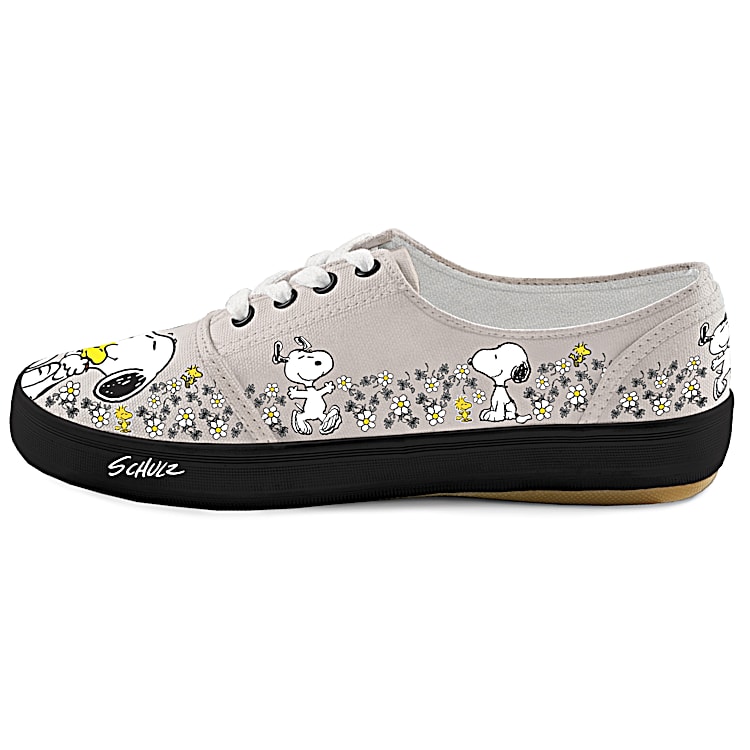 Women's Snoopy Shoes – PEANUTS Sneakers With Snoopy And Women's Snoopy Shoes – PEANUTS Sneakers With Snoopy And