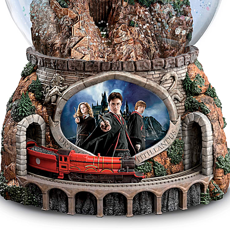 The HARRY POTTER Illuminated Musical Globe The Bradford Exchange