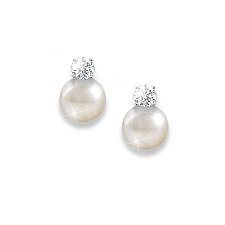 Pearl necklace 2024 and diamond earrings