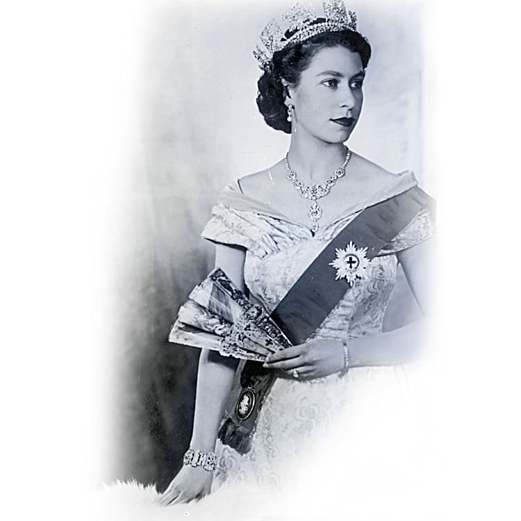 Queen elizabeth ii replica jewelry hotsell