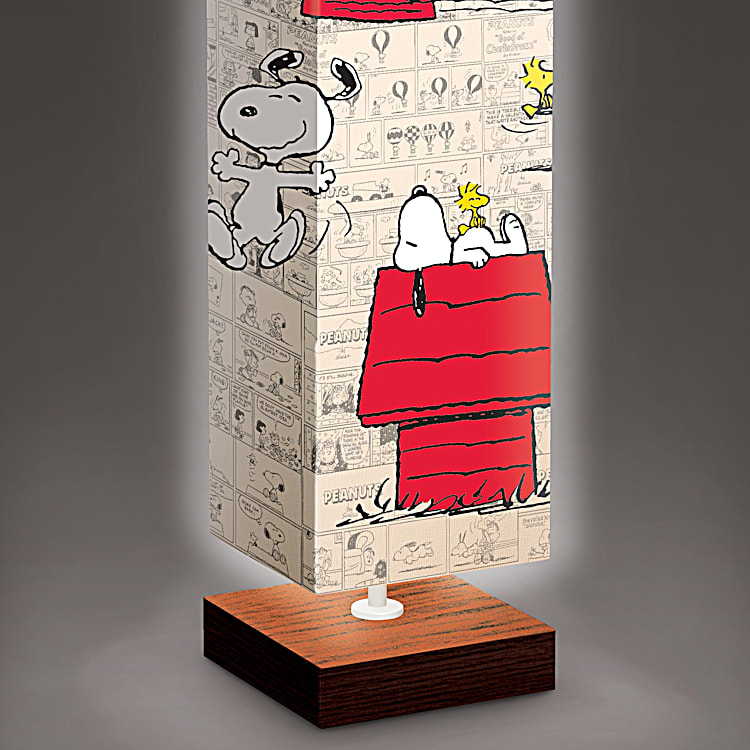 素晴らしい価格 PEANUTS Full-Color Featuring Lamp Floor Woodstock & Snoopy 置物