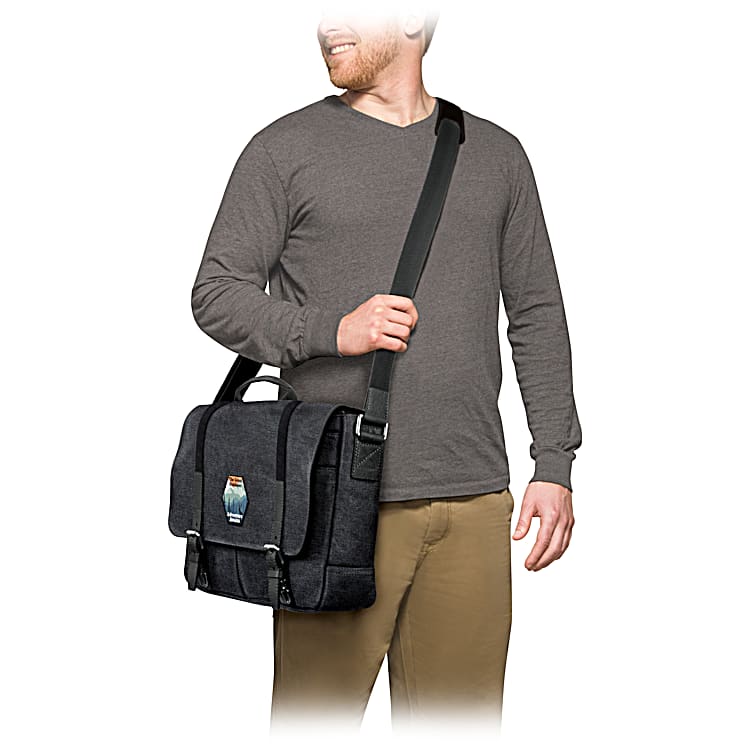 Great Outdoors Mens Black Washed Canvas Messenger Bag With A
