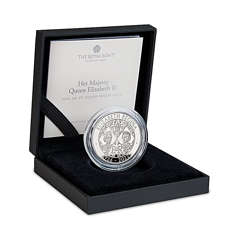 The Queen Elizabeth II Royal Mint 5 Pound Silver Proof Coin