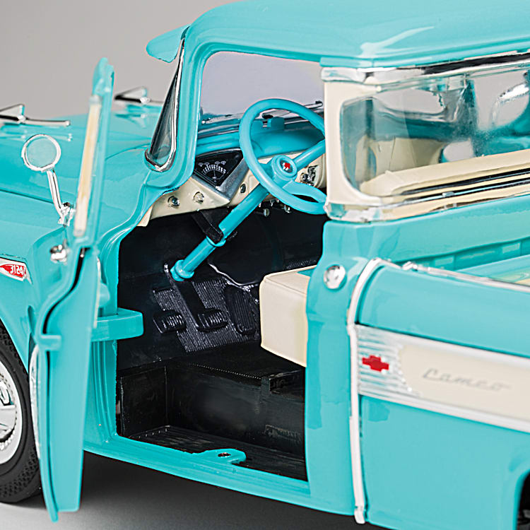 1:18-Scale 1957 Chevrolet Cameo Diecast Truck