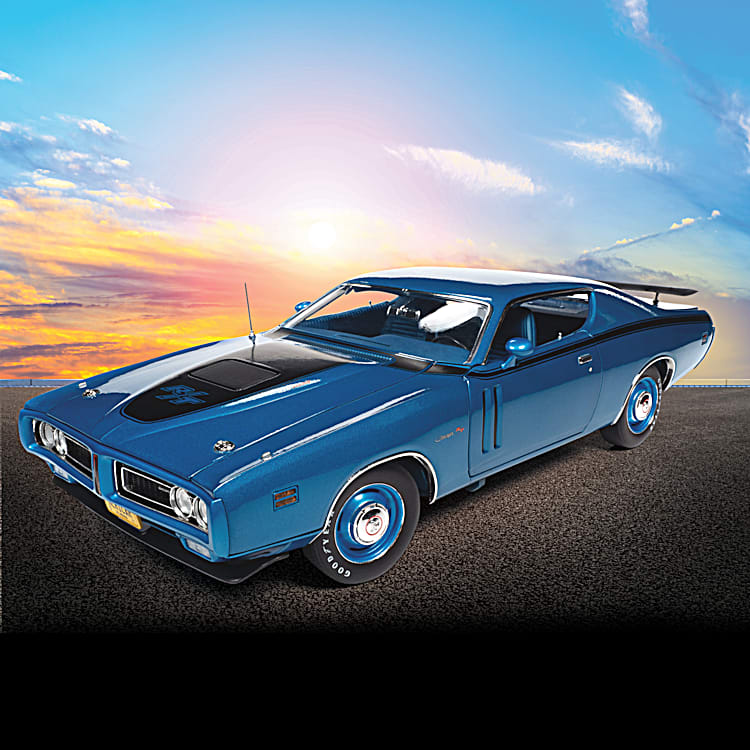 1 18 Scale 1971 Dodge HEMI Charger R T Diecast Car