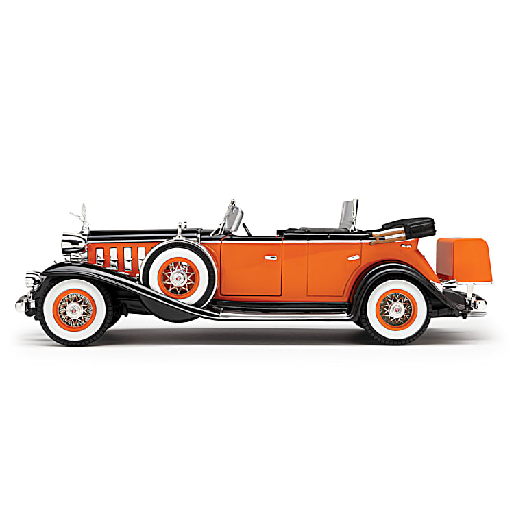 1:18-Scale 1932 Cadillac V-16 Sport Phaeton Diecast Car With