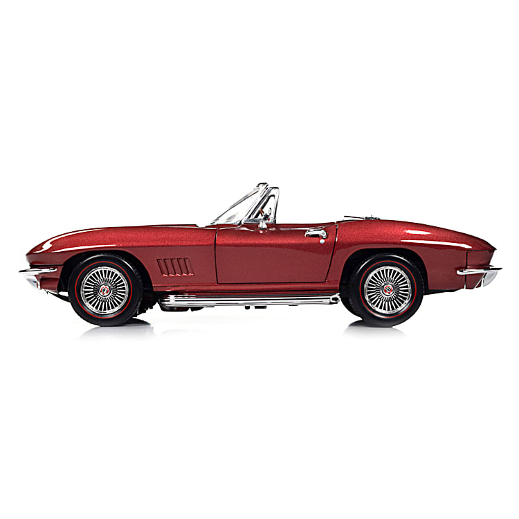 1967 Chevrolet Corvette L88 Convertible 1:18-Scale Diecast Car Featuring A  Marlboro Maroon Finish