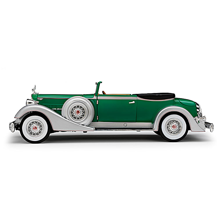 WhiteBox 1:43 Packard V12 Le Baron Speedster Year 1934 cream