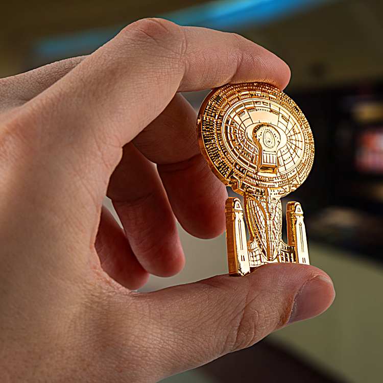 STAR TREK 24K Gold-Plated 3D Starfleet Ship Pin Collection