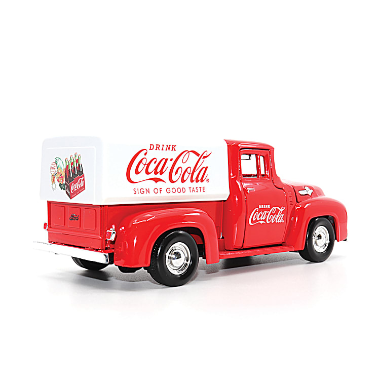 1 24 Scale COCA COLA Diecast Vehicle Collection Featuring The 55 Ford F 100 Tarpaulin And 55 Chevy Nomad With COKE Graphics