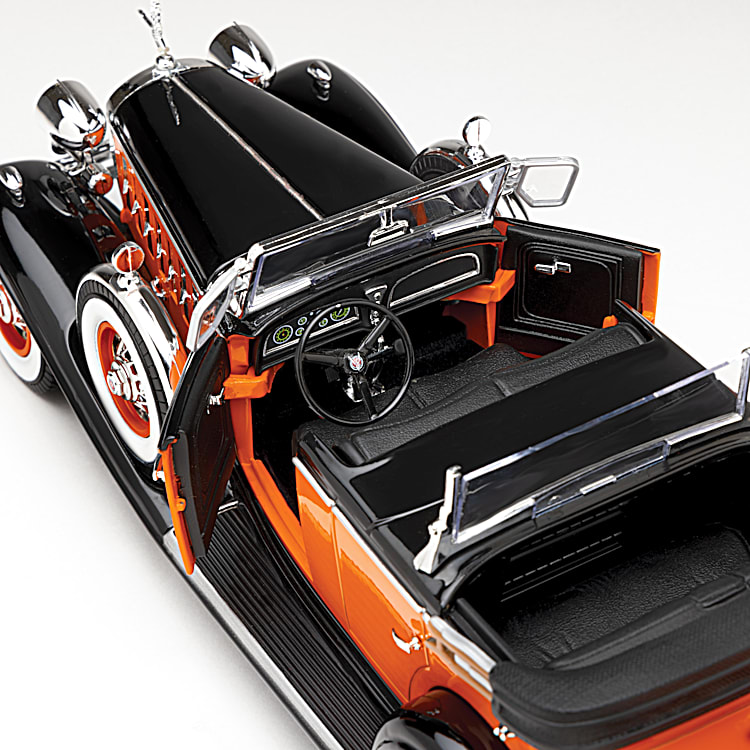 1:18-Scale Cadillac Diecast Car Collection Featuring The 32