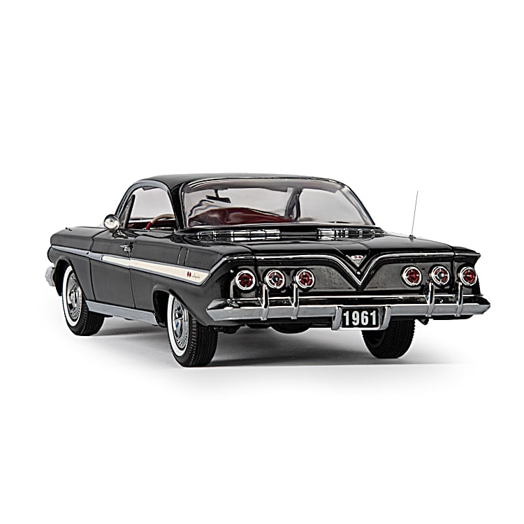 Impala 1:18-Scale Diecast Car Collection With 1961 SS 409 Bubble Top Coupe  & 1961 SS 409 Convertible