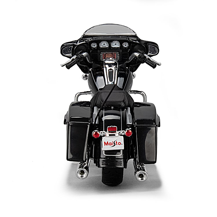 Harley Davidson 1 12 Scale Diecast Motorcycle Collection Featuring The Street Glide Special And More