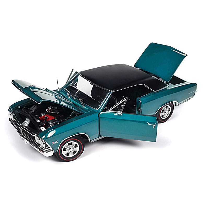 1966 Chevy Chevelle L78 SS 396 1:18-Scale Diecast Car With