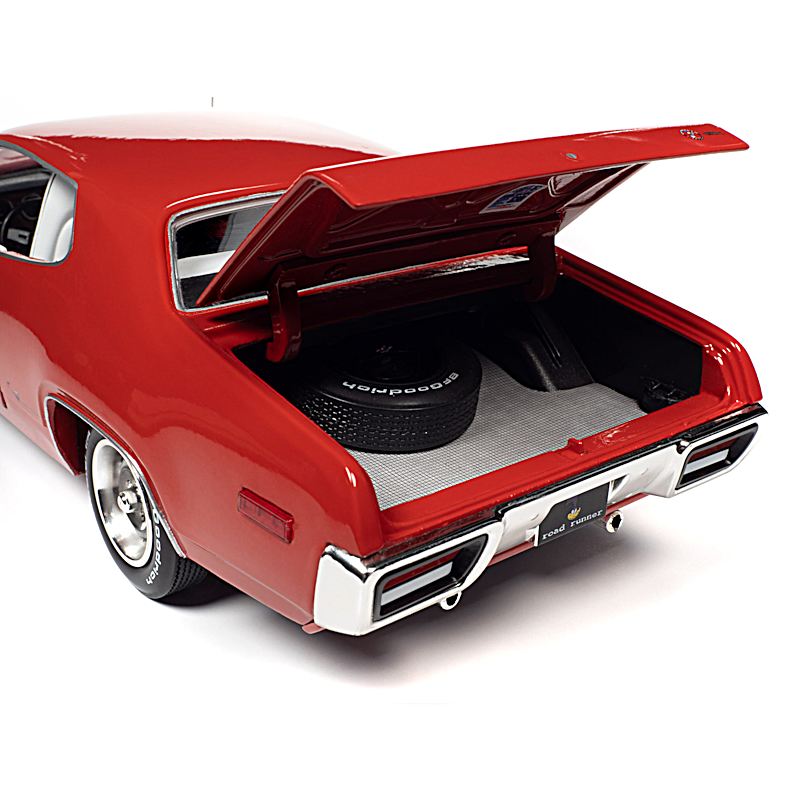 Plymouth 1:18-Scale Diecast Car Collection With A 1972 Road
