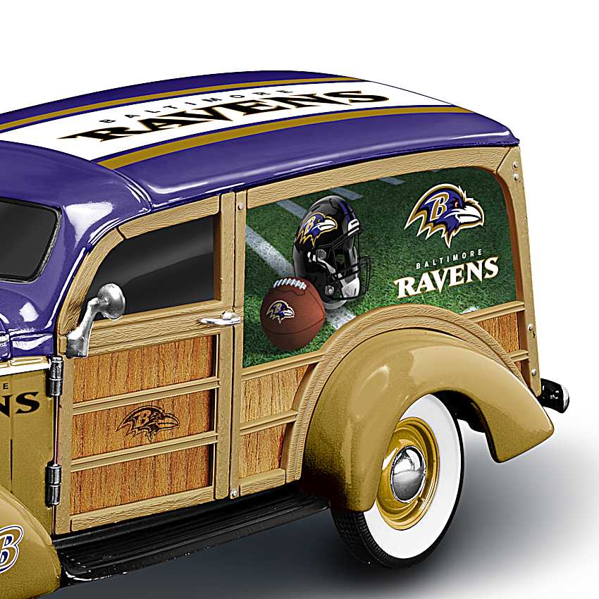 Baltimore Ravens 1:18-Scale NFL Woody Wagon Sculpture Adorned With