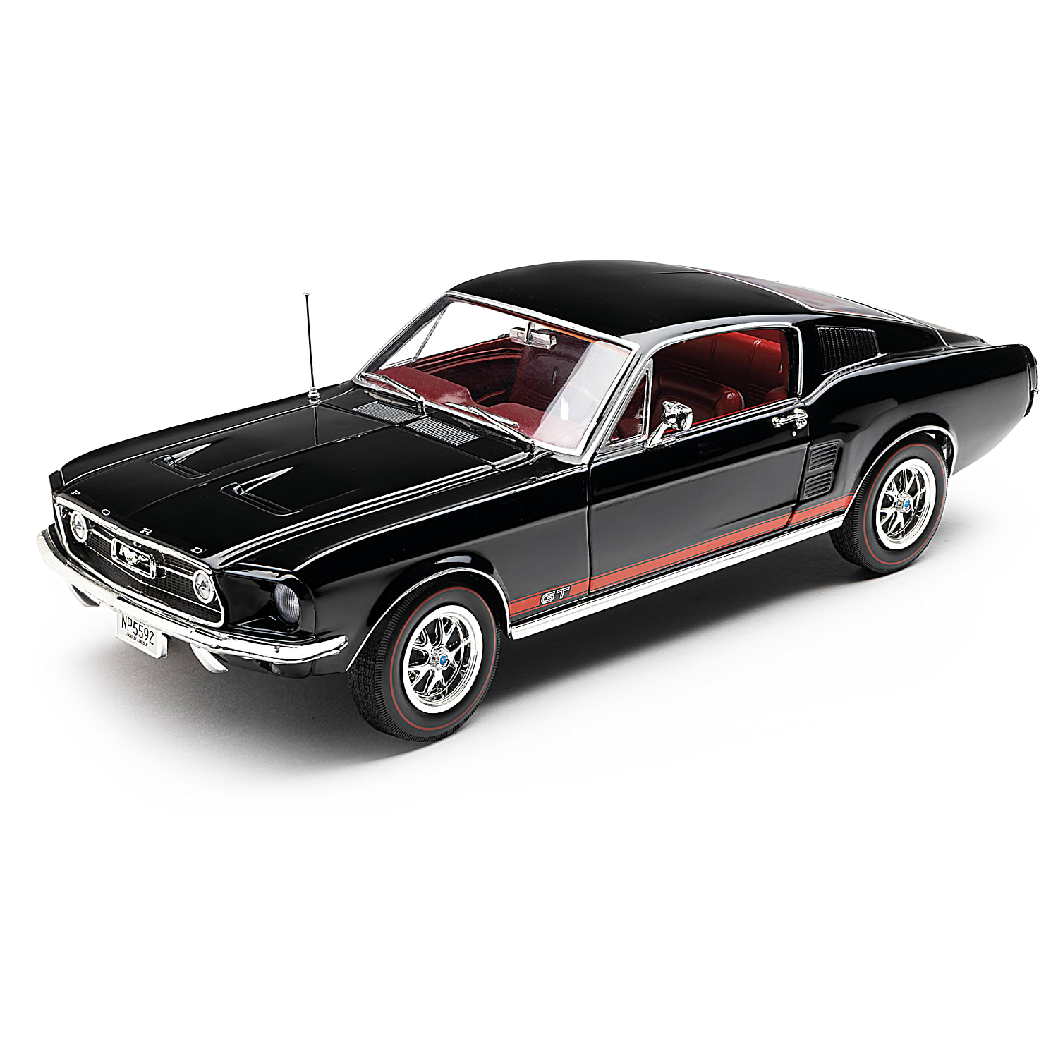 1967 Ford Mustang GT 1:18-Scale Diecast Car Featuring A