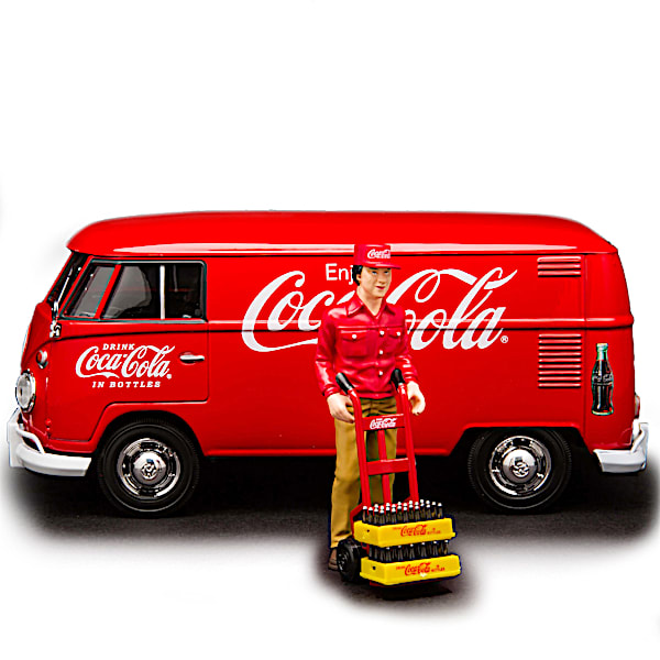 On The Road With COCA-COLA 1:24-Scale Diecast And Accessory Collection