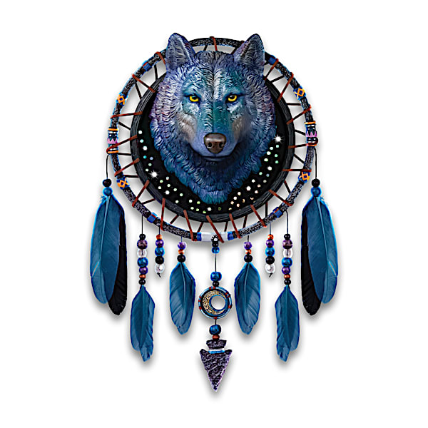 Color-Changing Dreamcatchers With Sculptural 3D Wolf Heads