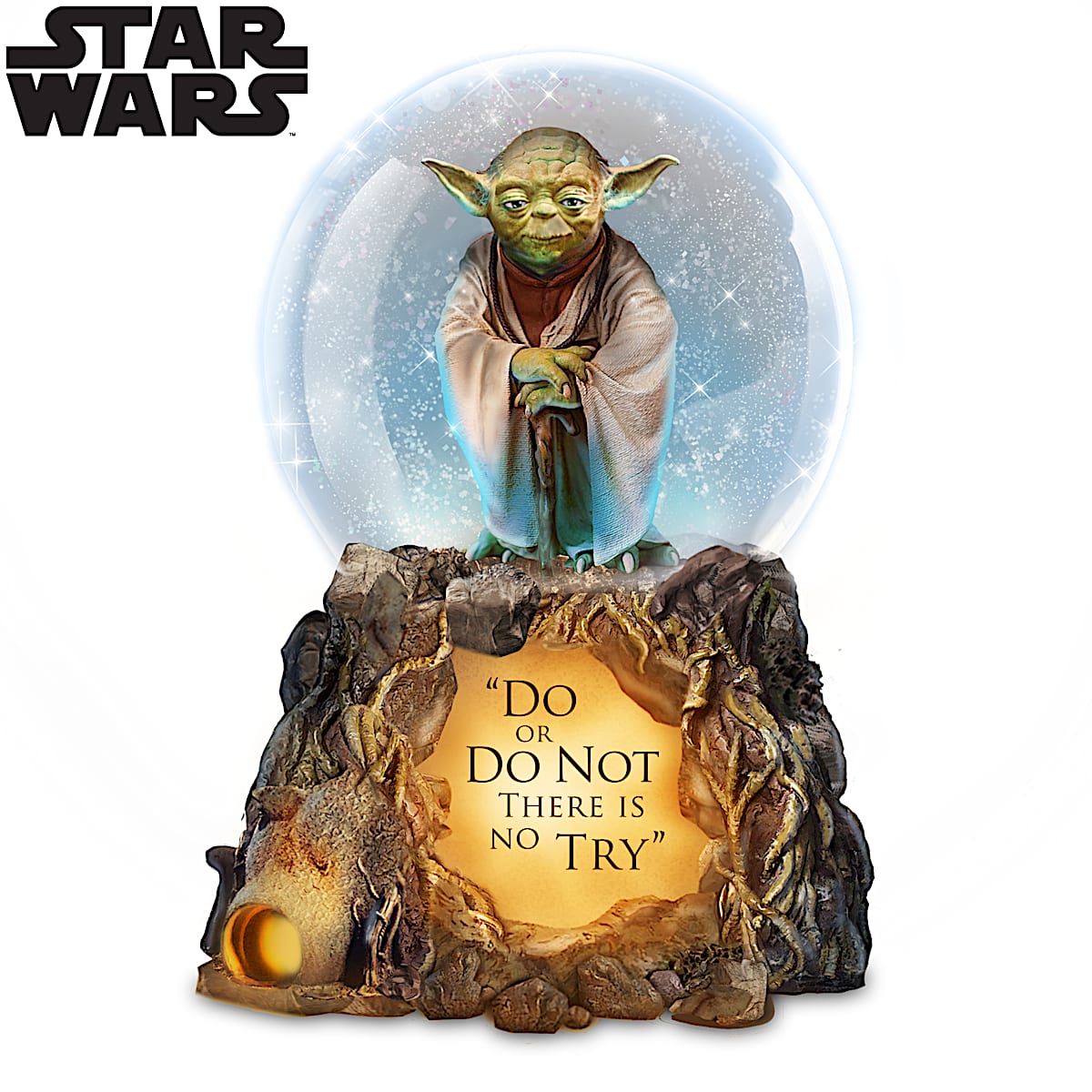STAR WARS Jedi Master Yoda Illuminated Musical Glitter Globe