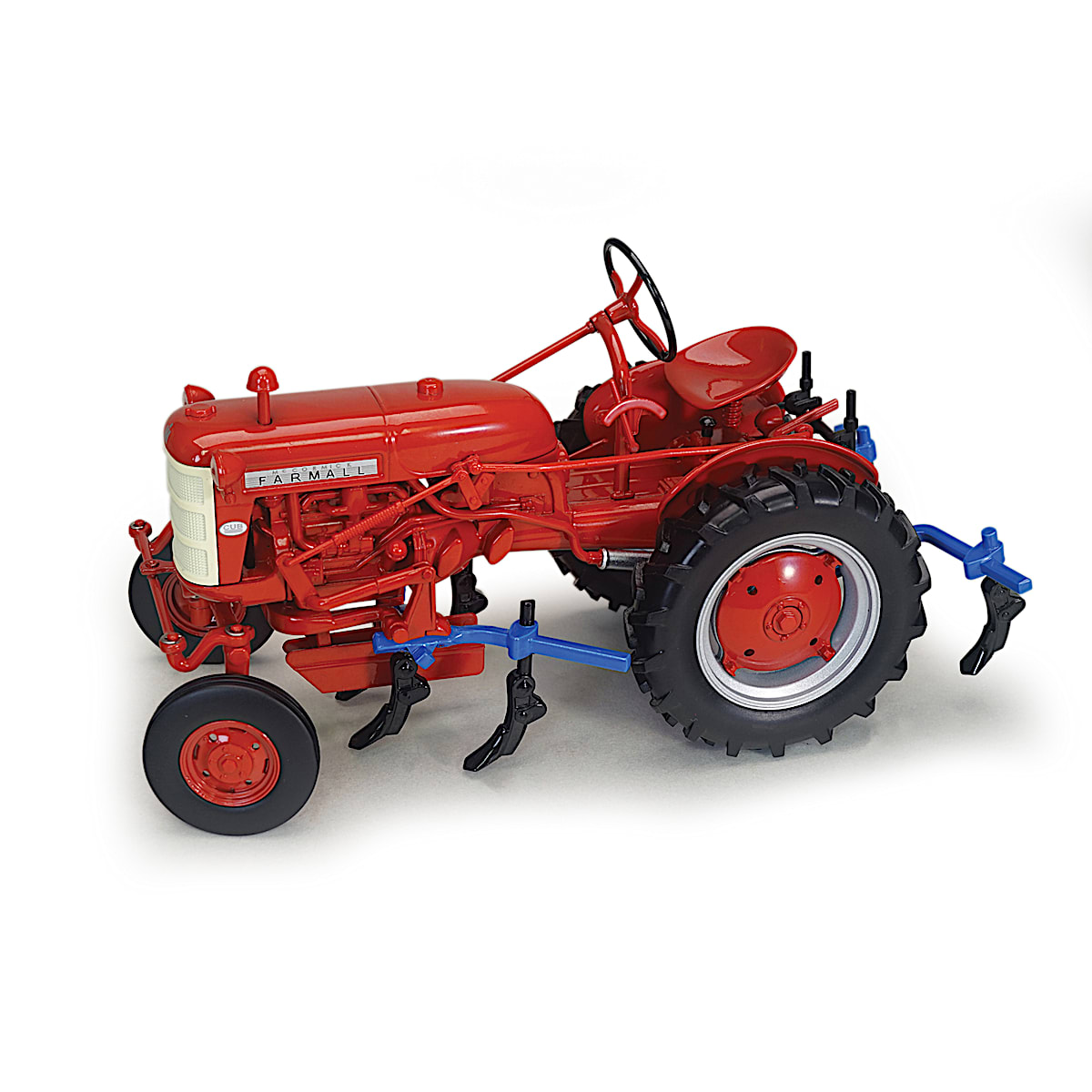 Farmall 560 toy tractor sales