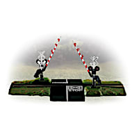 Summer Crossing Gate Train Accessory Set
